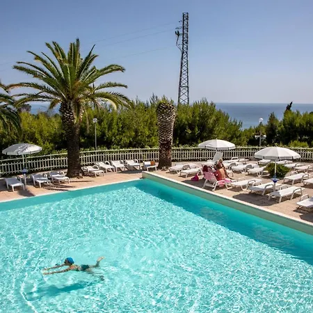 Centro Vacanze Mirage Hotel Altidona