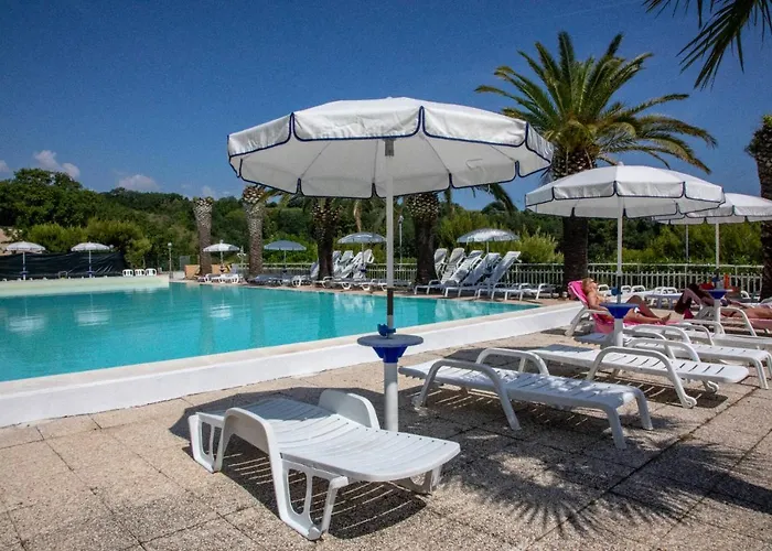 Centro Vacanze Mirage 4*