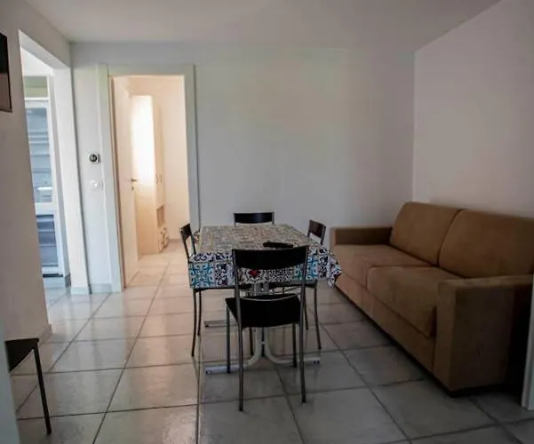 Centro Vacanze Mirage Hotel 4*